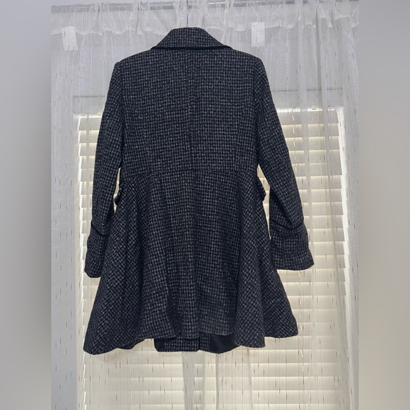 GUESS coat - Picture 2 of 10